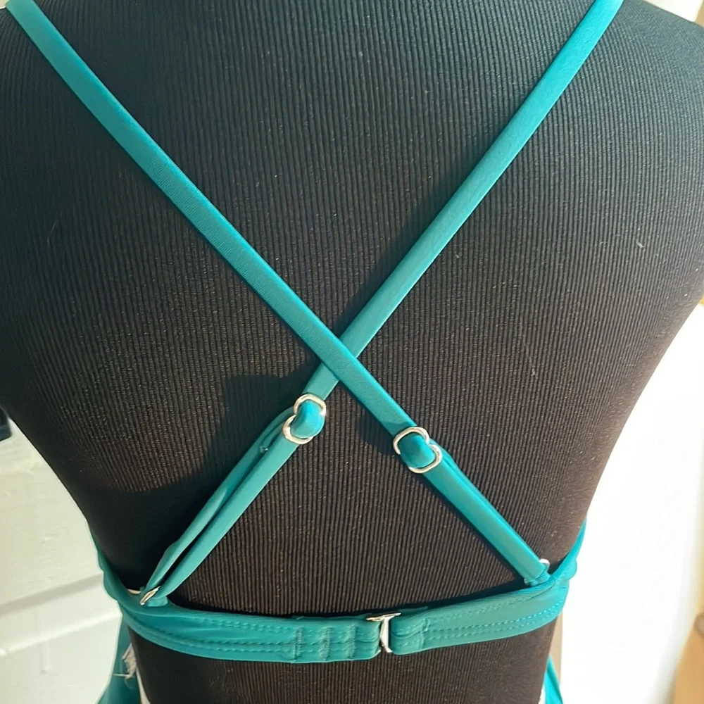 Teal color & lace - Picture 4 of 9